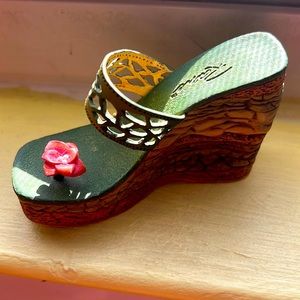 Just The Right Shoe by Raine-EUC- Earth
